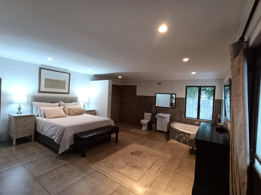 To Let 4 Bedroom Property for Rent in Avondale Western Cape